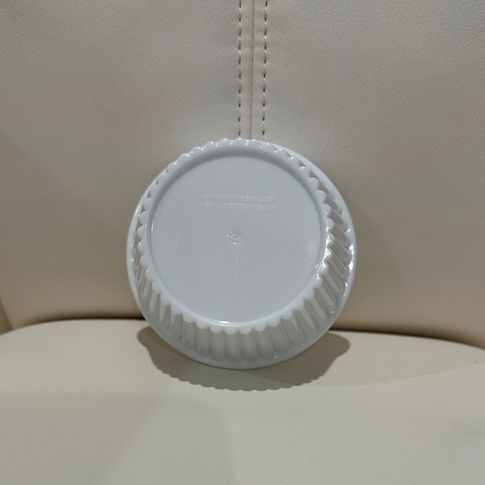 White mini Ramekin - Picture 4 of 4